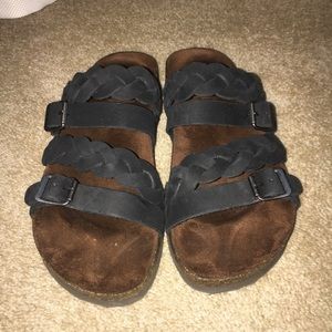 White Mountain sandals